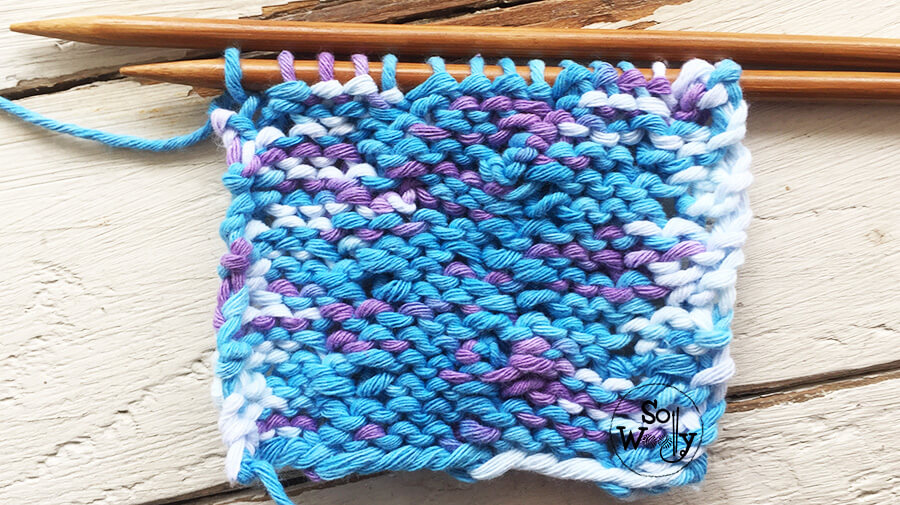 Knitting patterns and tutorials for variegated yarns, step by step. So Woolly.