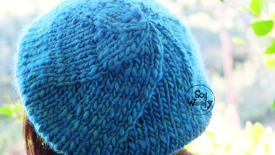 Easy beret knitting pattern and video tutorial. So Woolly.