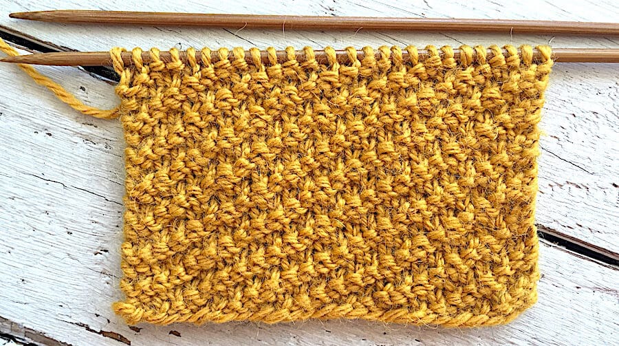 How to knit a super easy Diagonal stitch pattern ideal for beginners. So Woolly.