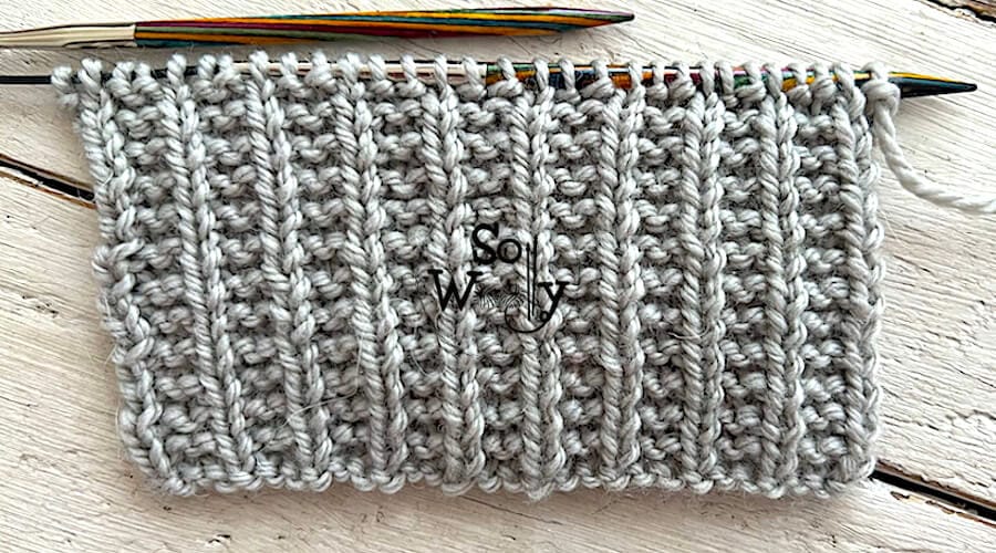 Half Garter Rib knitting stitch pattern, ideal for beginners. So Woolly.