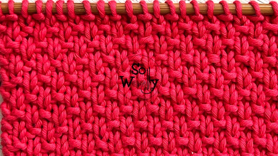 How to knit the Alternating Dot stitch in four rows