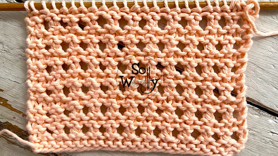 Eyelet rows knit stitch pattern for beginners. So Woolly.