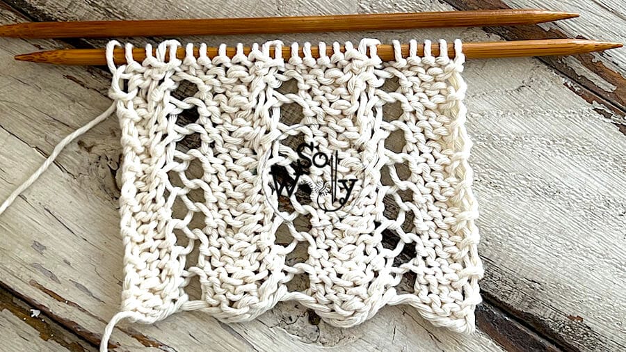 Lacy Chevrons knitting stitch pattern and tutorial. So Woolly.