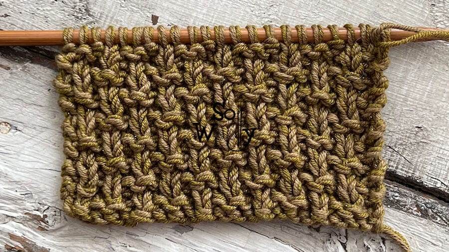 How to knit a knit and purl reversible stitch for edges. So Woolly.
