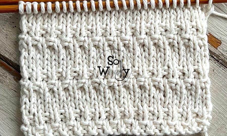 How to knit a super easy stitch written pattern and video tutorial. So Woolly.