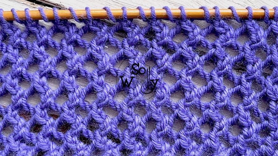 How to knit the easiest Lattice stitch in just four rows