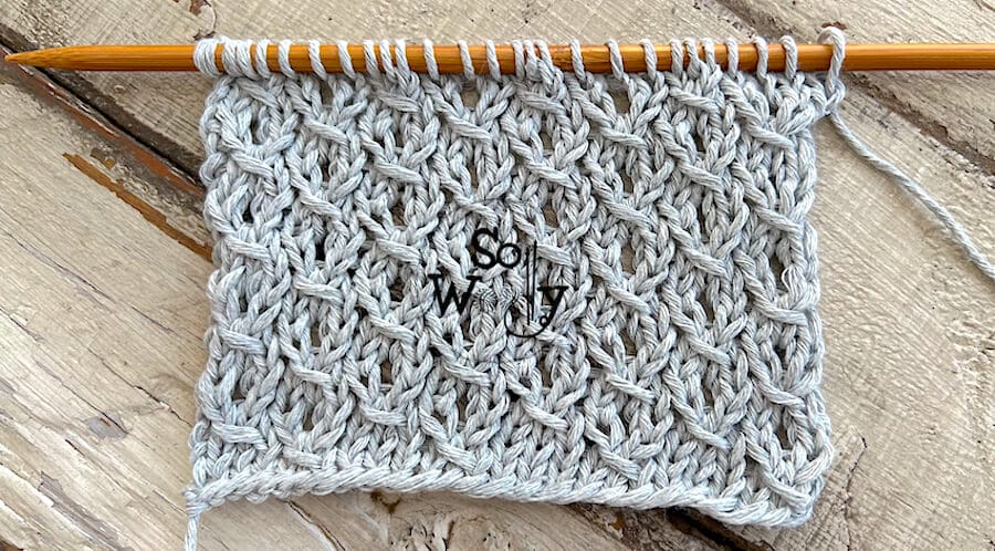 How to knit the Chestnut stitch step by step (written instructions and video tutorial). So Woolly.