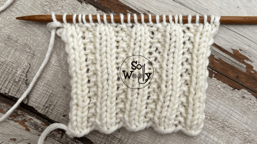 How to knit a beautiful ribbing (wrong side of the work). So Woolly.