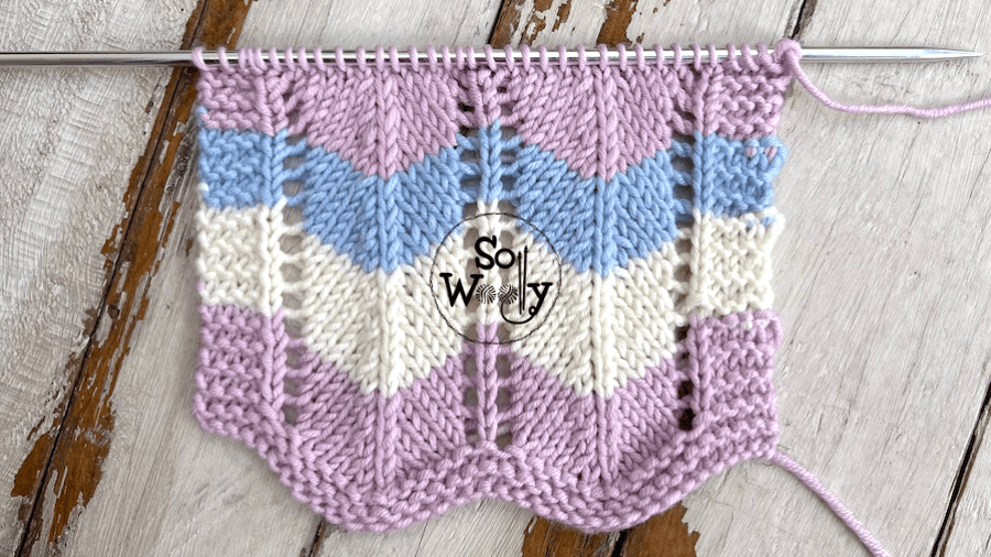 How to knit a gorgeous Chevron stitch: An easy two row repeat pattern. So Woolly.