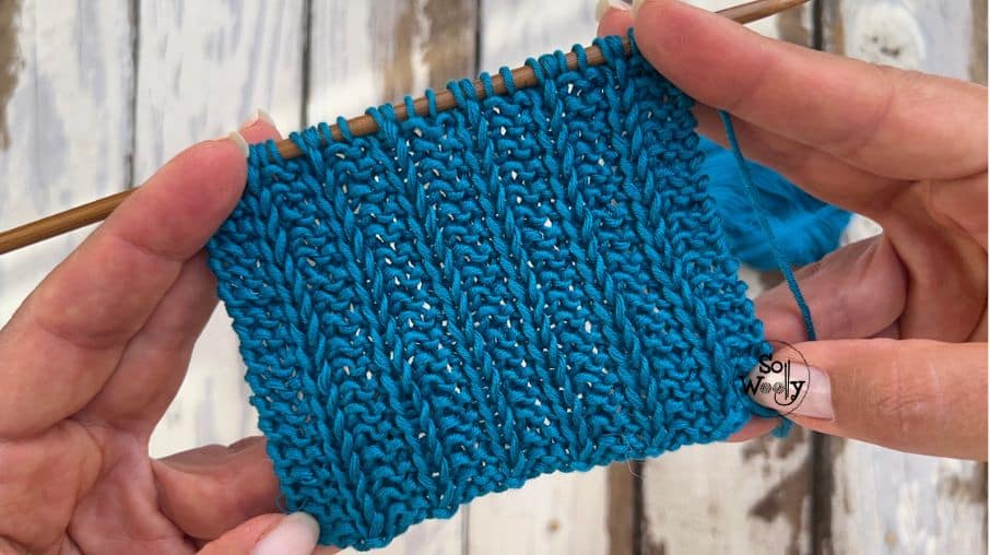 1-row reversible knitting stitch