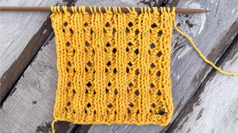 lace cable knitting pattern lays flat